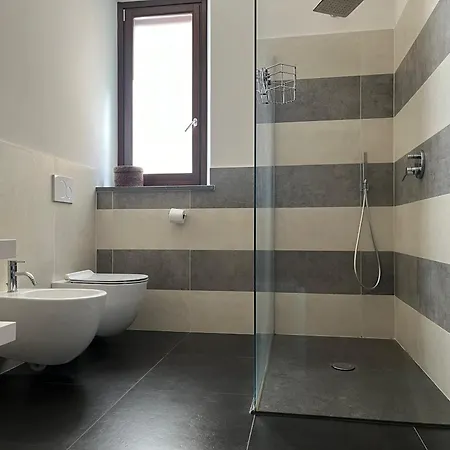 In - Corso Cavour 138 *